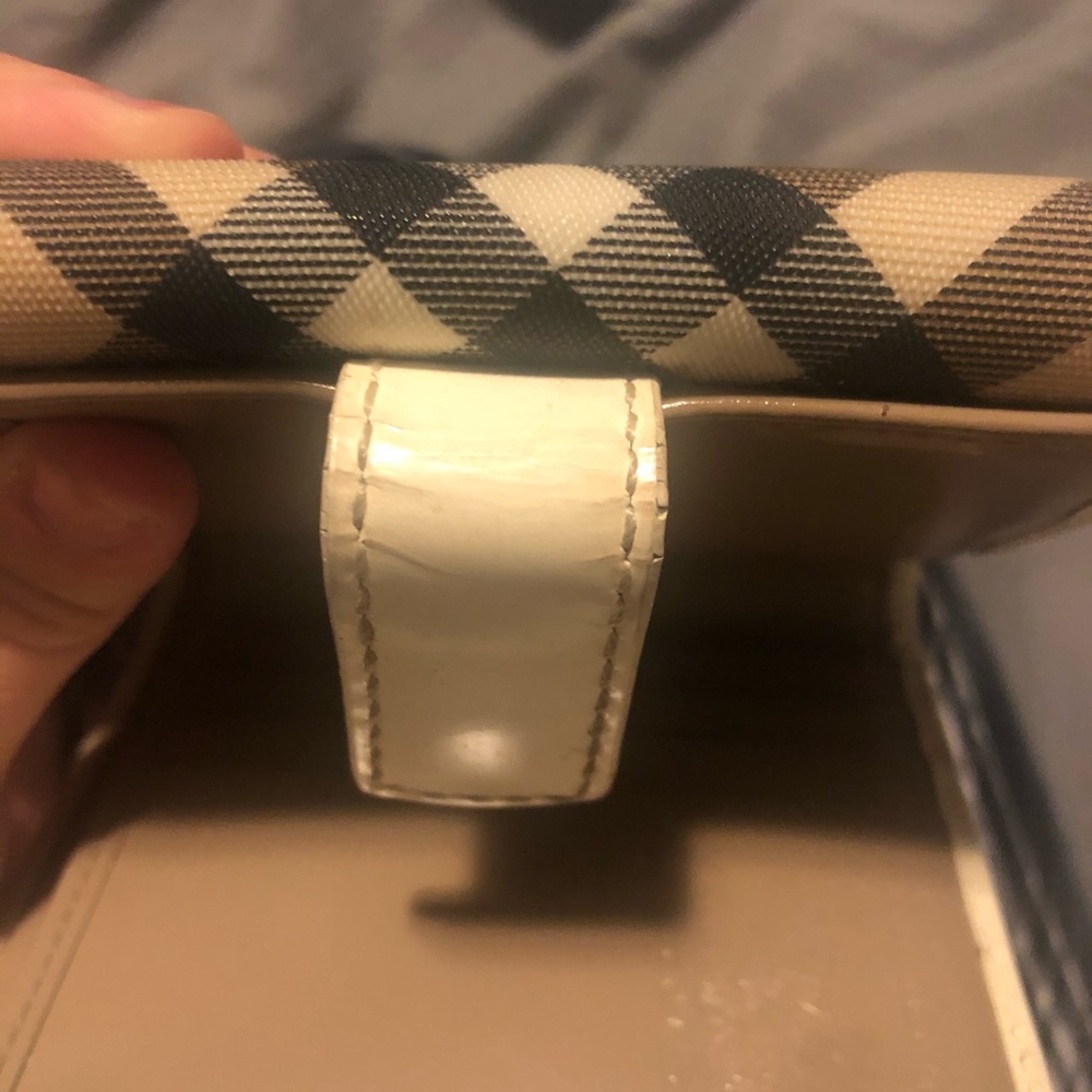 Burberry Beige and Black Checkered Wallet - Picture 6 of 7